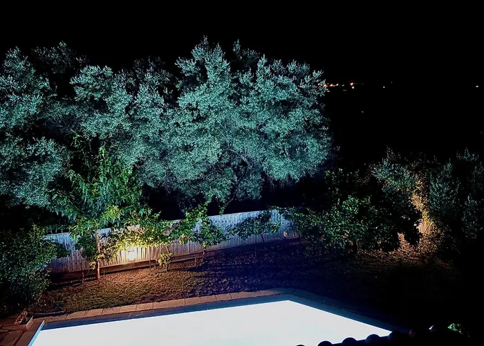 Iolis With Private Pool By Dadovillas 别墅