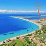 Iolis With Private Pool By Dadovillas וילה Lefkáda