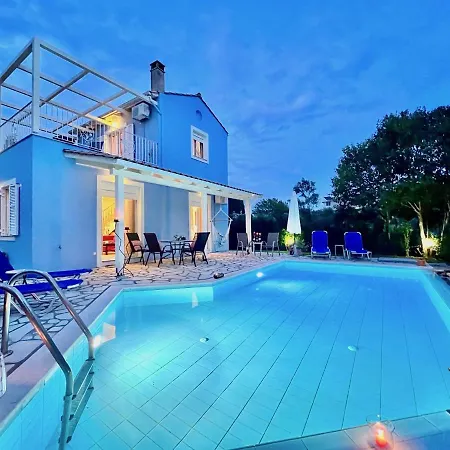 Iolis With Private Pool By Dadovillas Villa
